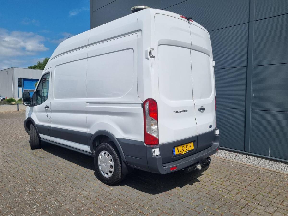 Ford Transit Ford Transit 2.0 TDCI L2H2 Airco Cruise 130pk 2750kg trek