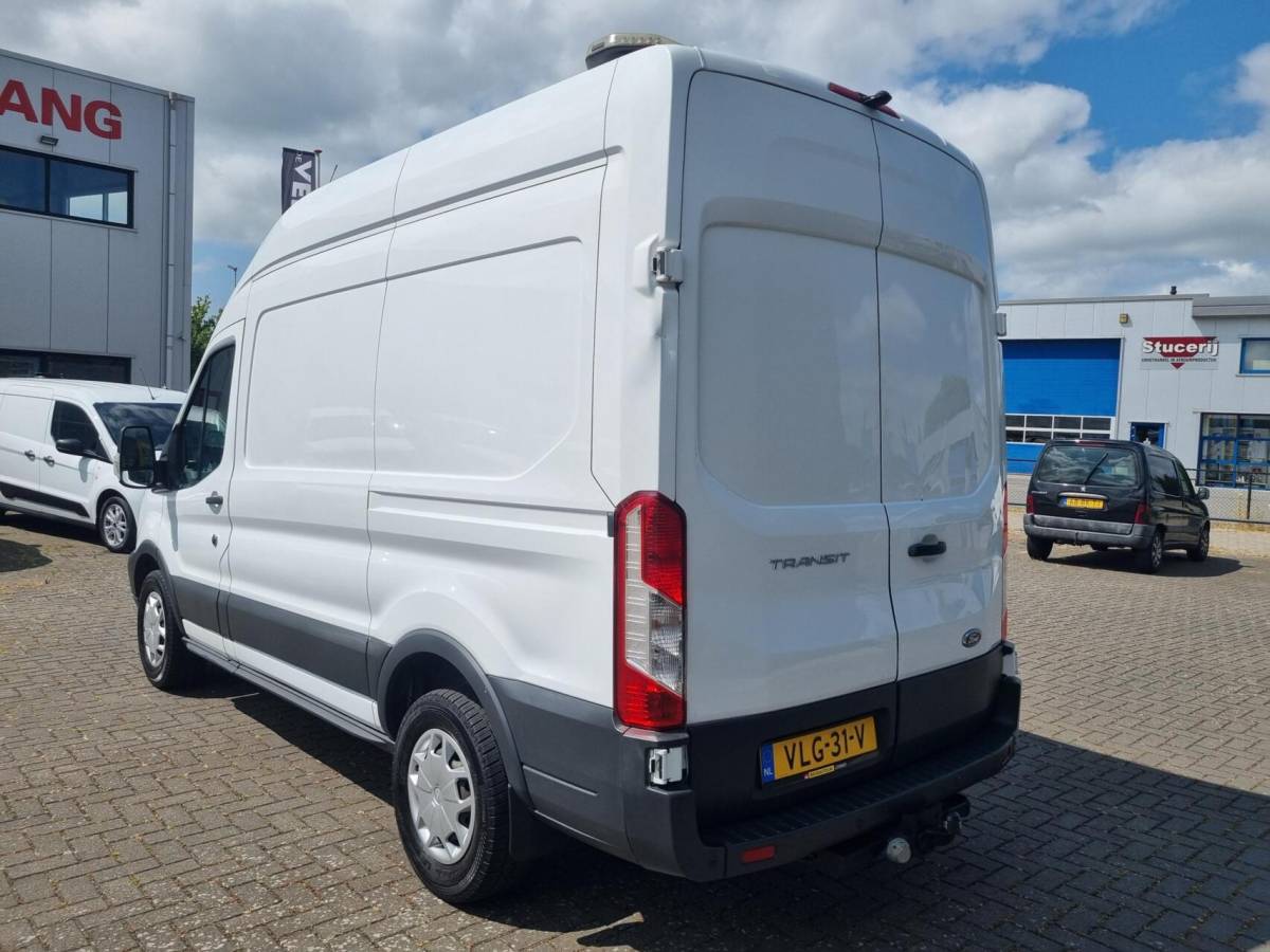 Ford Transit Ford Transit 2.0 TDCI L2H2 Airco Cruise 130pk 2750kg trek