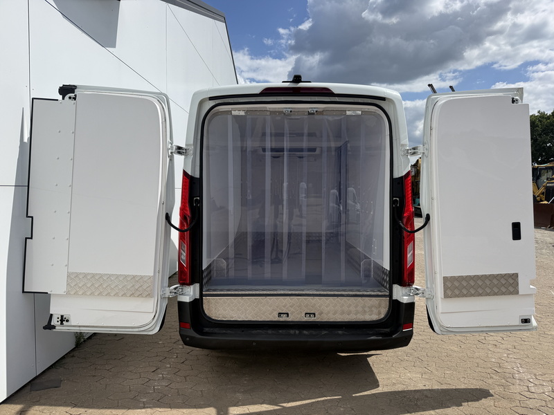Maxus eDeliver9 Maxus eDeliver 9 89 kWh 204PK L3H2 Elektrische Koelwagen Vriezer Dual Thermo King -22°C/22°C Camera Cruise Control Apple Carplay Parkeersensoren Koel Koeler Kühl Kühler Kühlwagen Kühlkasten Frigo Vries