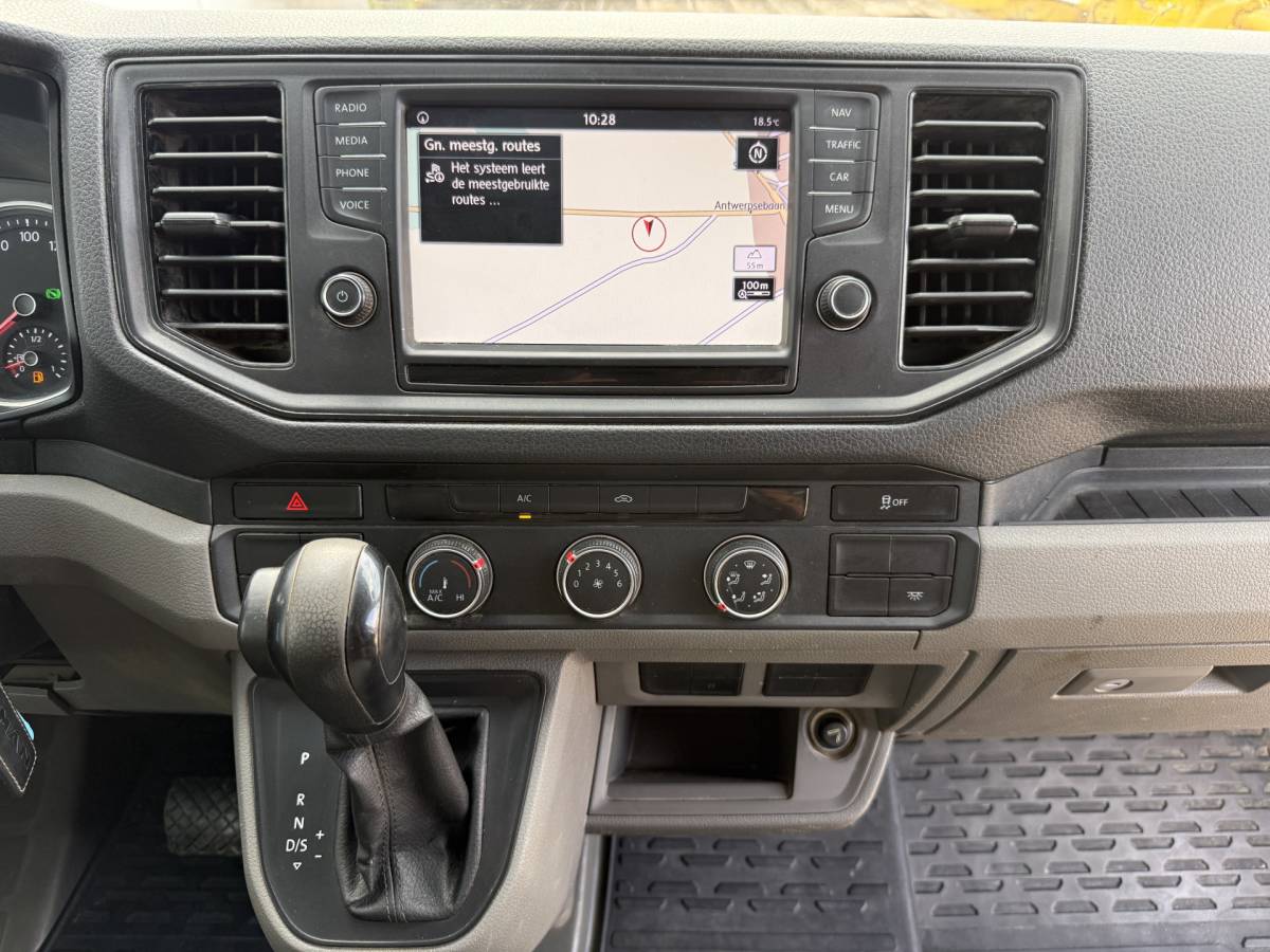 MAN TGE Man TGE 3.140 2.0 TDI Automaat Open Laadbak Dubbele cabine 6-persoons Airco Trekhaak Navigatie Carplay Pritische Pickup Open Box