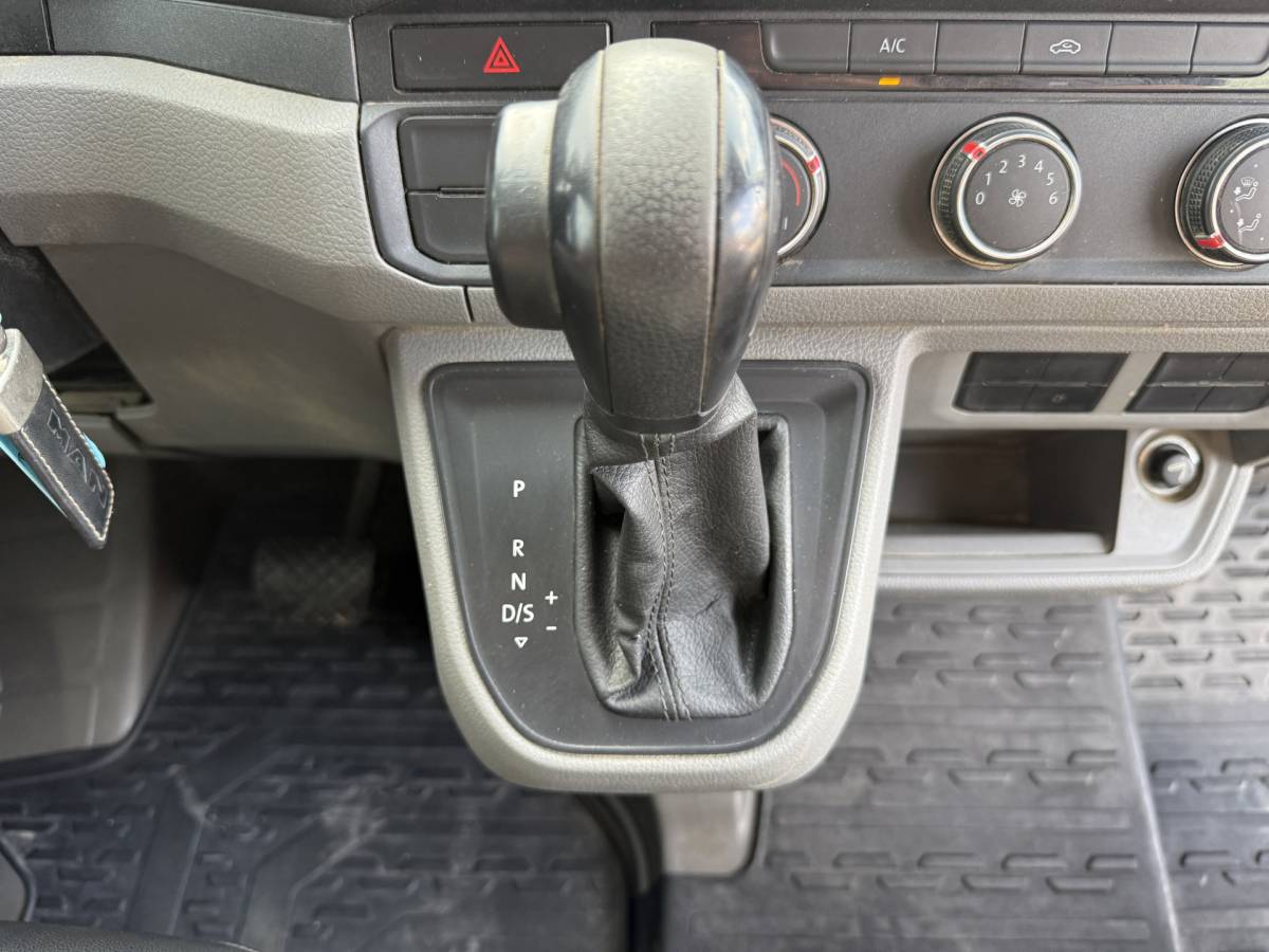 MAN TGE Man TGE 3.140 2.0 TDI Automaat Open Laadbak Dubbele cabine 6-persoons Airco Trekhaak Navigatie Carplay Pritische Pickup Open Box