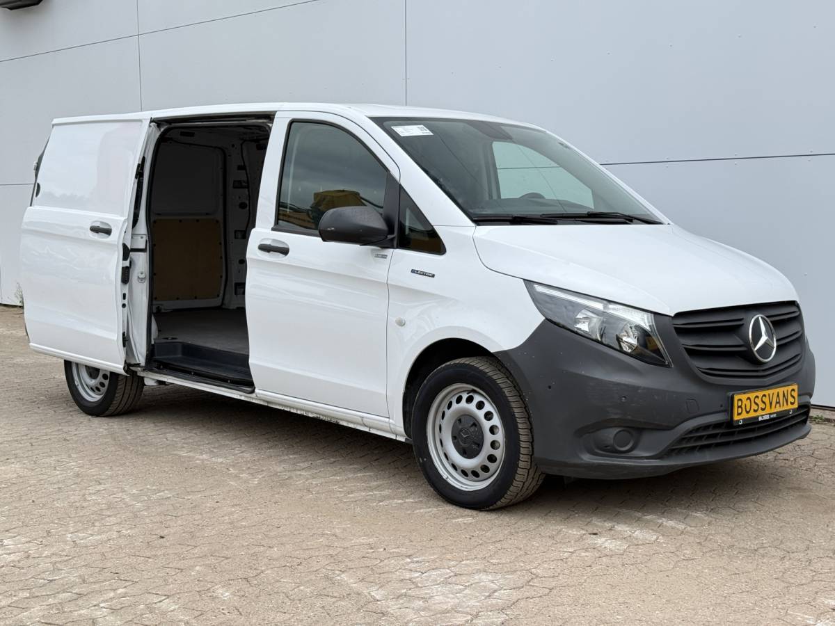 Mercedes-Benz eVito Mercedes-Benz eVito 112 66 kWh 280km WLTP 97% (SOH) Snelladen L2H1 Climate Control Cruise Control Carplay Camera Stoelverwarming