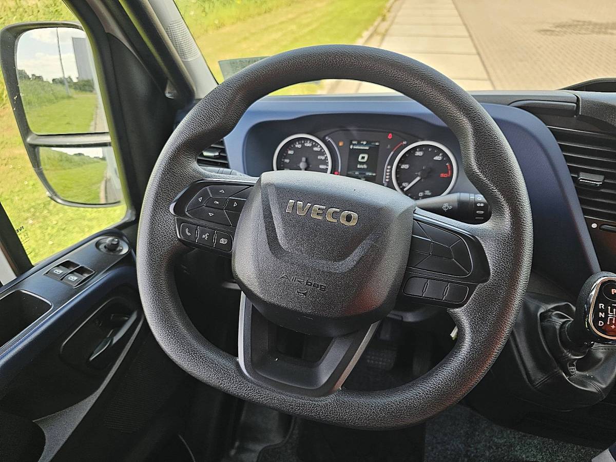 Iveco Daily IVECO DAILY 35S14       bakwagen laadklep!