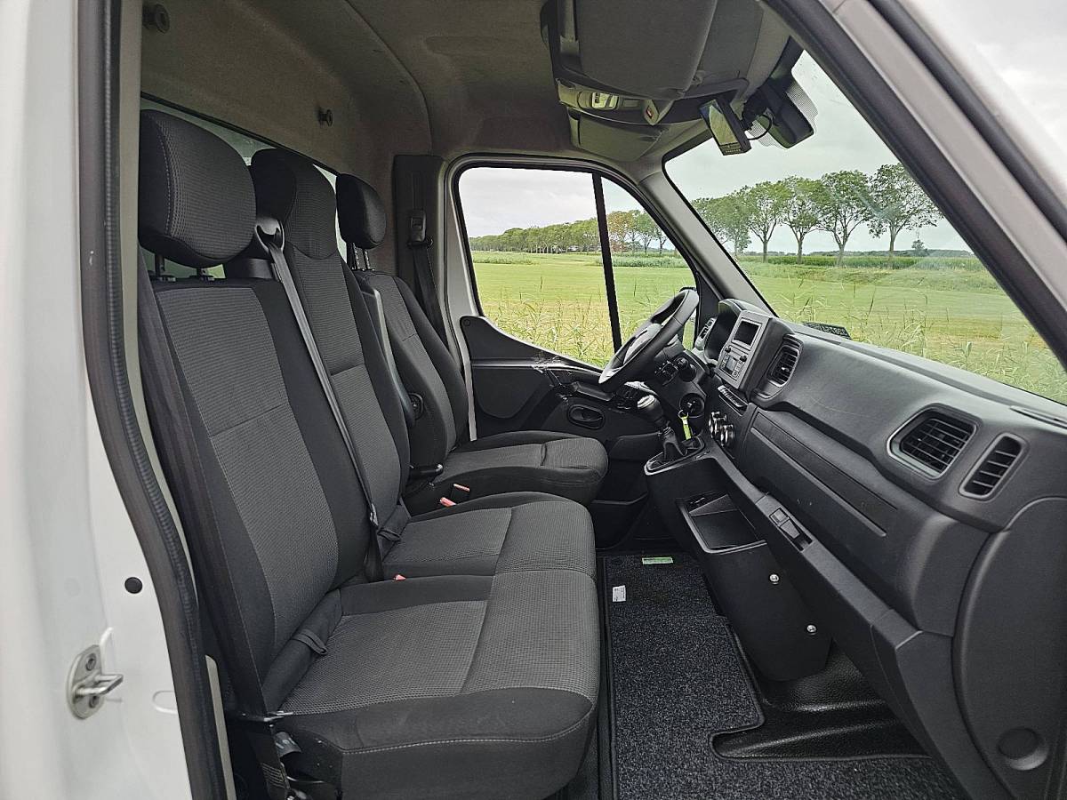 Renault Master RENAULT MASTER 2.3 bakwagen laadklep