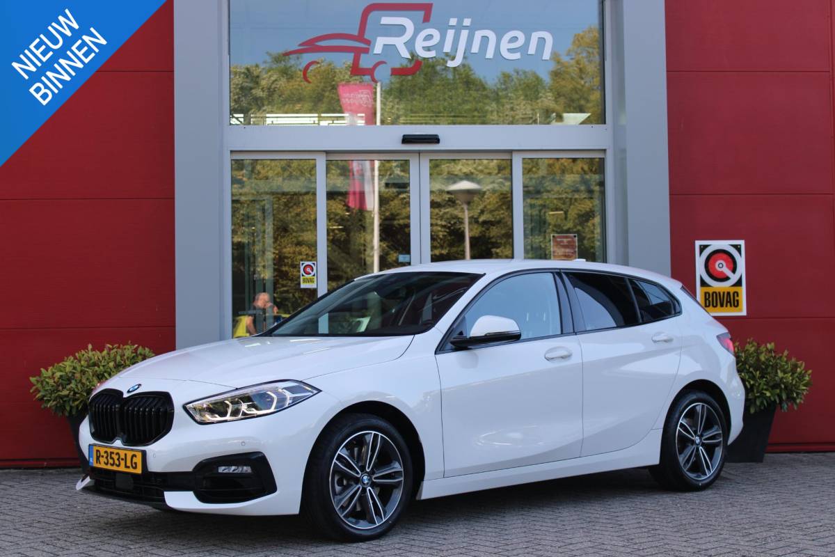 BMW 1 Serie BMW 1-serie 116i AUTOMAAT HIGH EXECUTIVE | DRAADLOZE APPLE CARPLAY/ANDROID AUTO | NAVIGATIE | PARKEERSENSOREN VOOR + ACHTER | SHADOW LINE | STOEL VERWARMING | CRUISE CONTROL | DAB+ RADIO | 17″ LICHTMETALEN VELGEN | DRAADLOZE TELEFOONLADER |