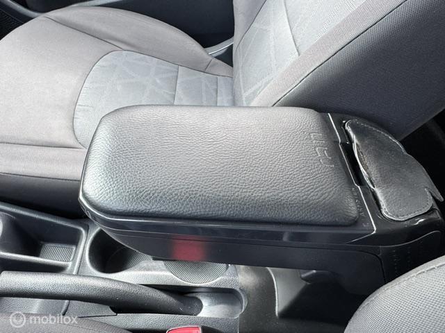 Kia Rio Kia Rio 1.2 CVVT DynamicLine 3 Deurs ,  Sport Velgen met brede banden , Bluetooth Parrot carkit , Airco , Electr.  ramen , Centrale deur vergrendeling met afstandsbediening ,  Cruise controle