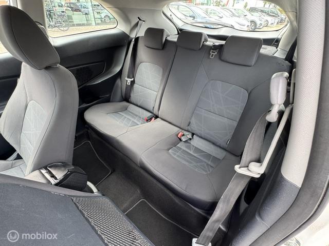 Kia Rio Kia Rio 1.2 CVVT DynamicLine 3 Deurs ,  Sport Velgen met brede banden , Bluetooth Parrot carkit , Airco , Electr.  ramen , Centrale deur vergrendeling met afstandsbediening ,  Cruise controle