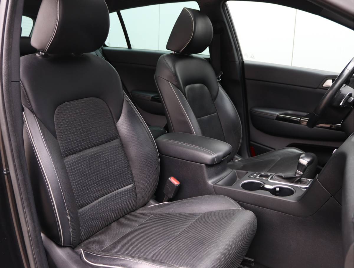 Kia Sportage Kia Sportage 1.6 T-GDI 4WD GT-Line | Trekhaak | Pano | Leder | Camera | JBL