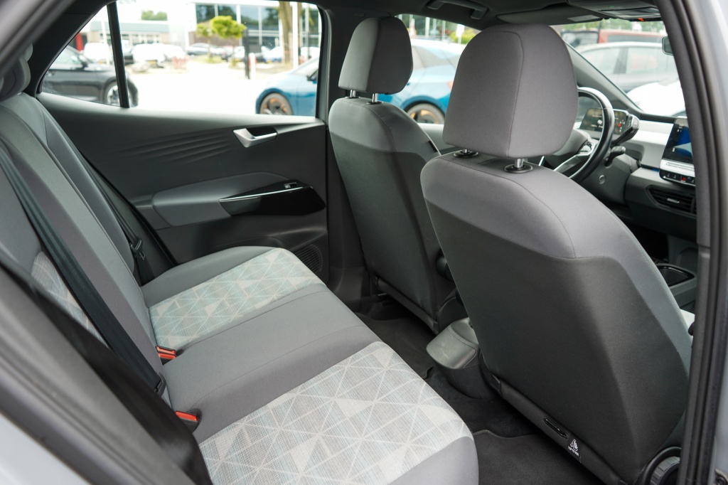 Volkswagen ID.3 Volkswagen ID.3 First 58 kWh | 89,14% SOH | Led | Adap. Cruise | PDC | CarPlay