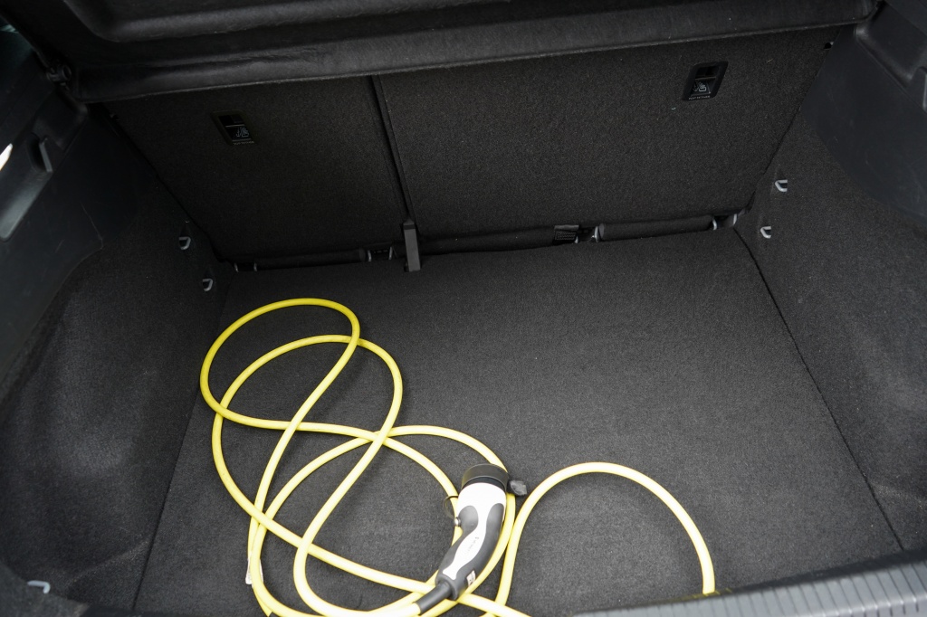 Volkswagen ID.3 Volkswagen ID.3 First 58 kWh | 89,14% SOH | Led | Adap. Cruise | PDC | CarPlay