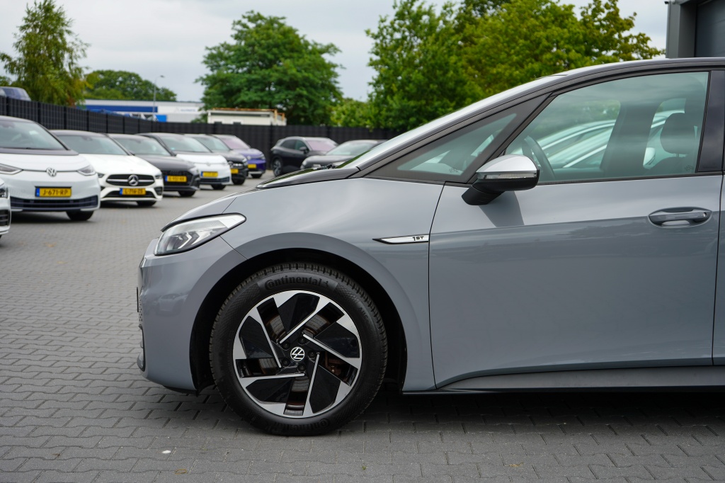 Volkswagen ID.3 Volkswagen ID.3 First 58 kWh | 89,14% SOH | Led | Adap. Cruise | PDC | CarPlay