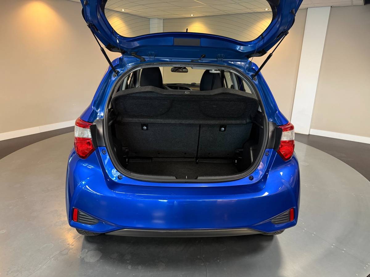 Toyota Yaris Toyota Yaris 1.0 VVT-i Aspiration *2de Eigenaar* Camera|Cruise|BT|Climate|Lane-Assist|All-seasons|NAP