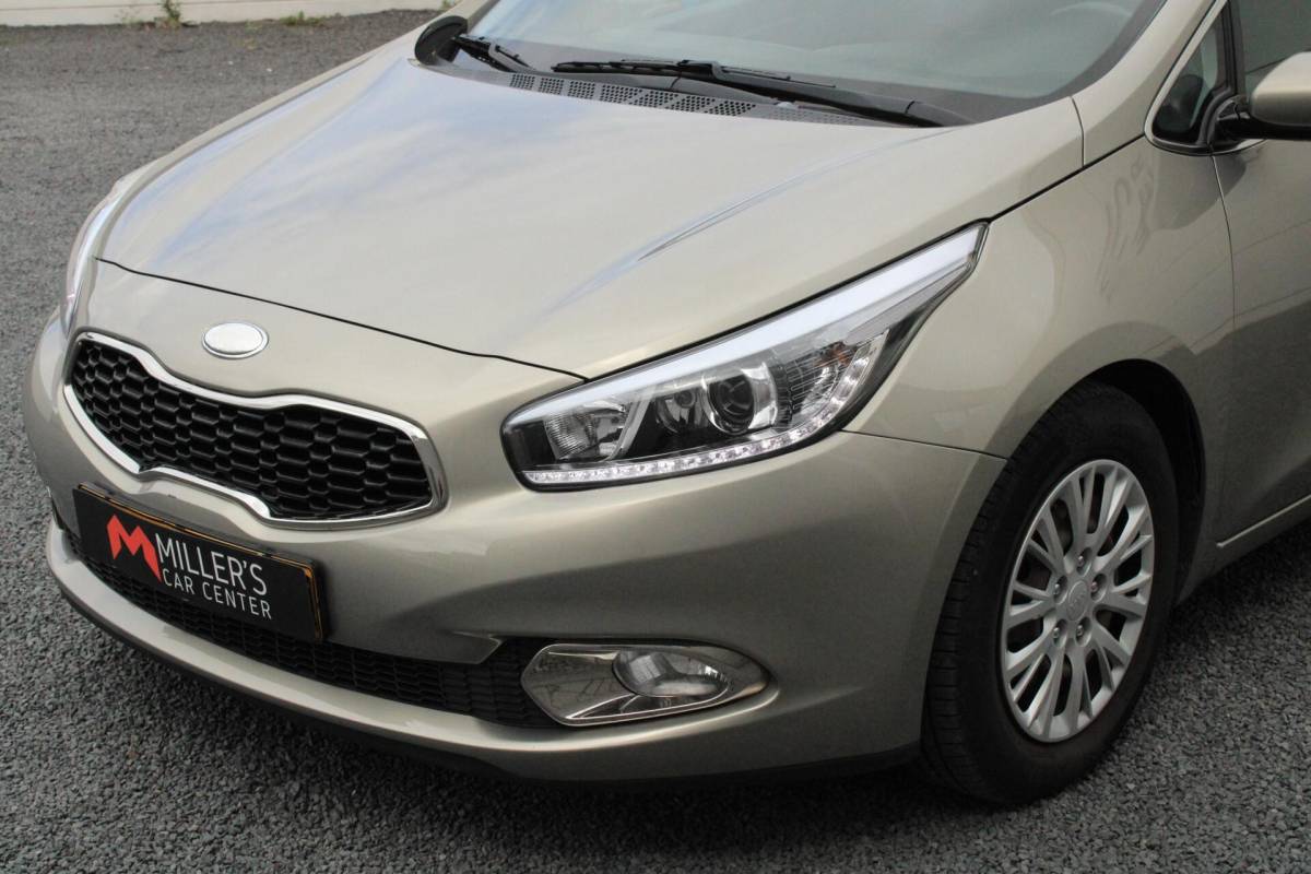 Kia cee'd Kia cee’d 1.6 GDI Business Pack Camera Cruise Navi Bluetooth Clima