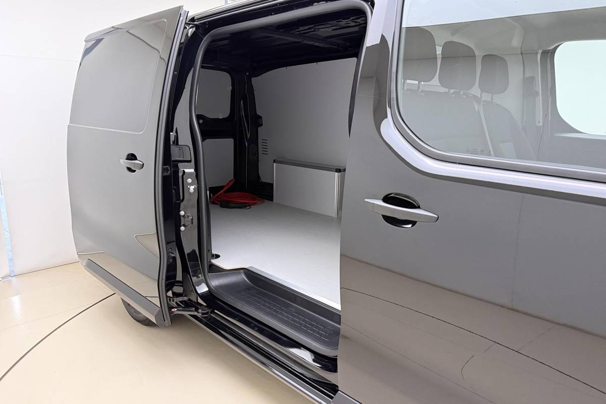 Citroën ë-Jumpy Citroen ë-Jumpy L3 136 75 kWh DEMO | € 11.400 MKB Korting | Navigatie | Laadruimte Pakket | Comfort Scheidingswand