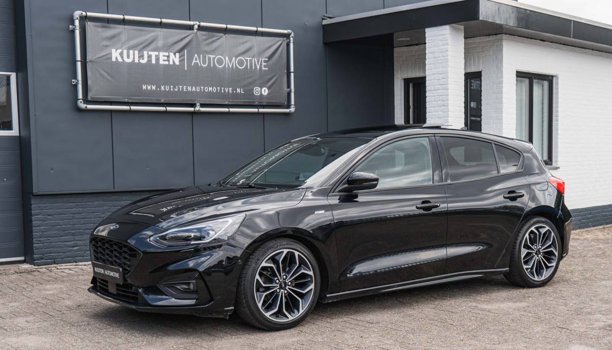 Ford Focus Ford Focus 1.0 EcoBoost ST Line / LED / Pano / HUD / Leder / VOL!