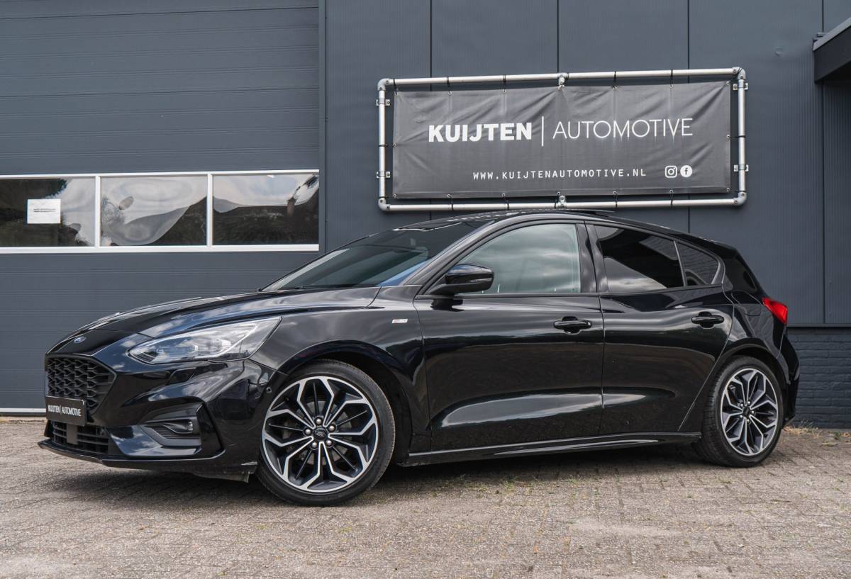 Ford Focus Ford Focus 1.0 EcoBoost ST Line / LED / Pano / HUD / Leder / VOL!