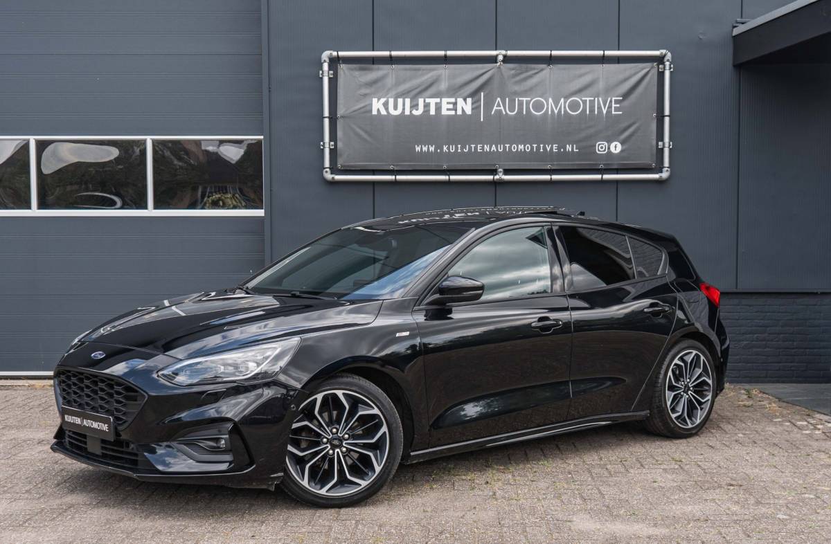 Ford Focus Ford Focus 1.0 EcoBoost ST Line / LED / Pano / HUD / Leder / VOL!