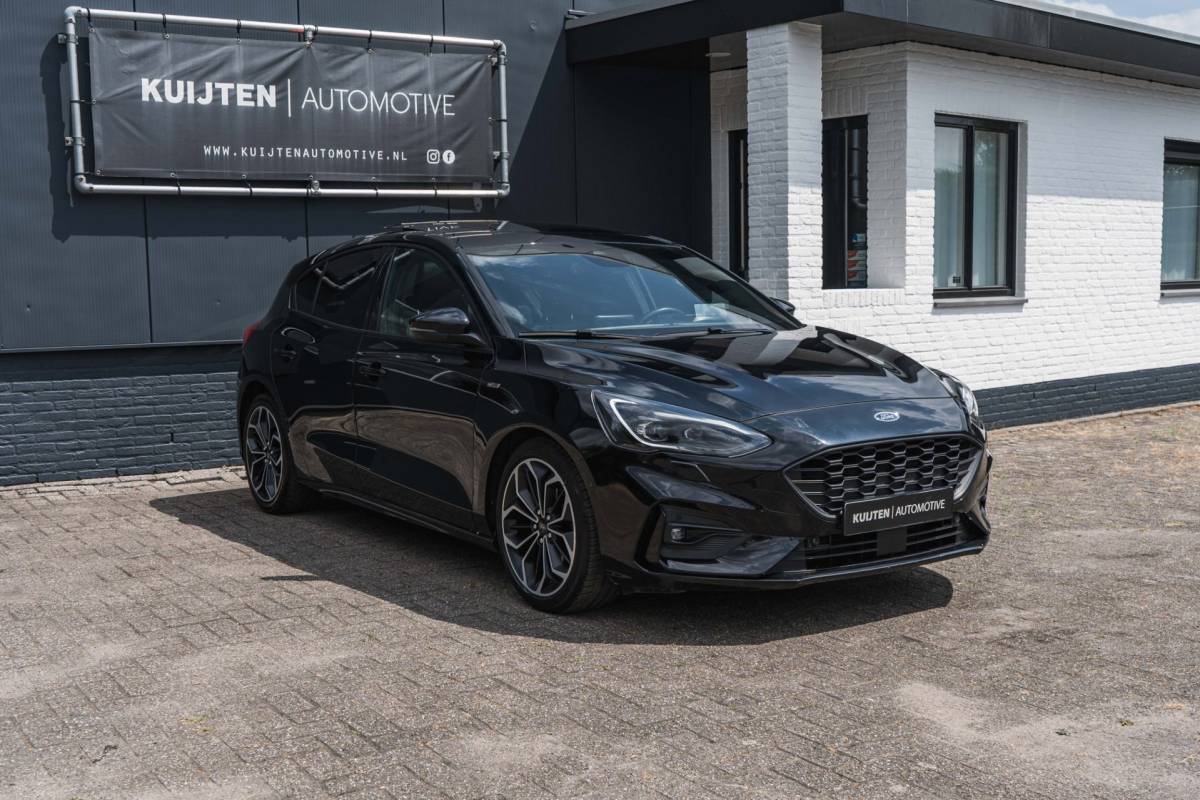 Ford Focus Ford Focus 1.0 EcoBoost ST Line / LED / Pano / HUD / Leder / VOL!
