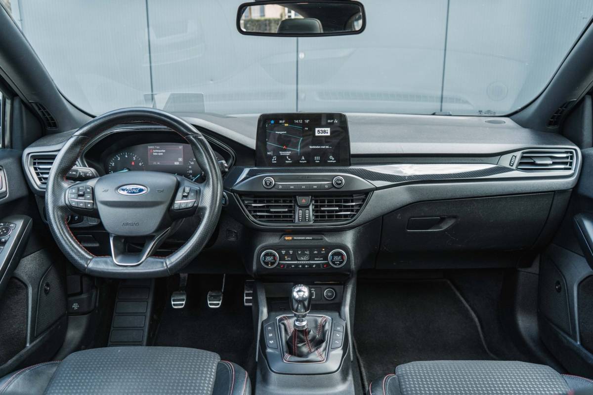 Ford Focus Ford Focus 1.0 EcoBoost ST Line / LED / Pano / HUD / Leder / VOL!