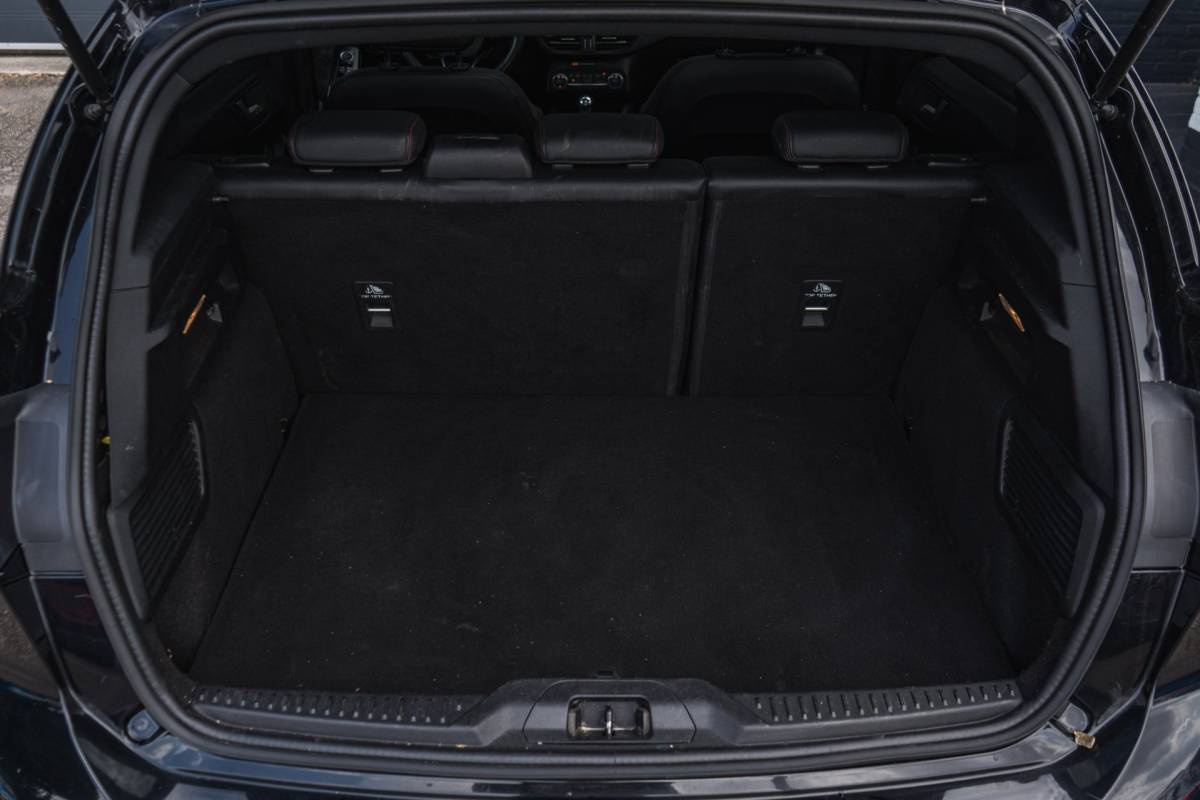 Ford Focus Ford Focus 1.0 EcoBoost ST Line / LED / Pano / HUD / Leder / VOL!