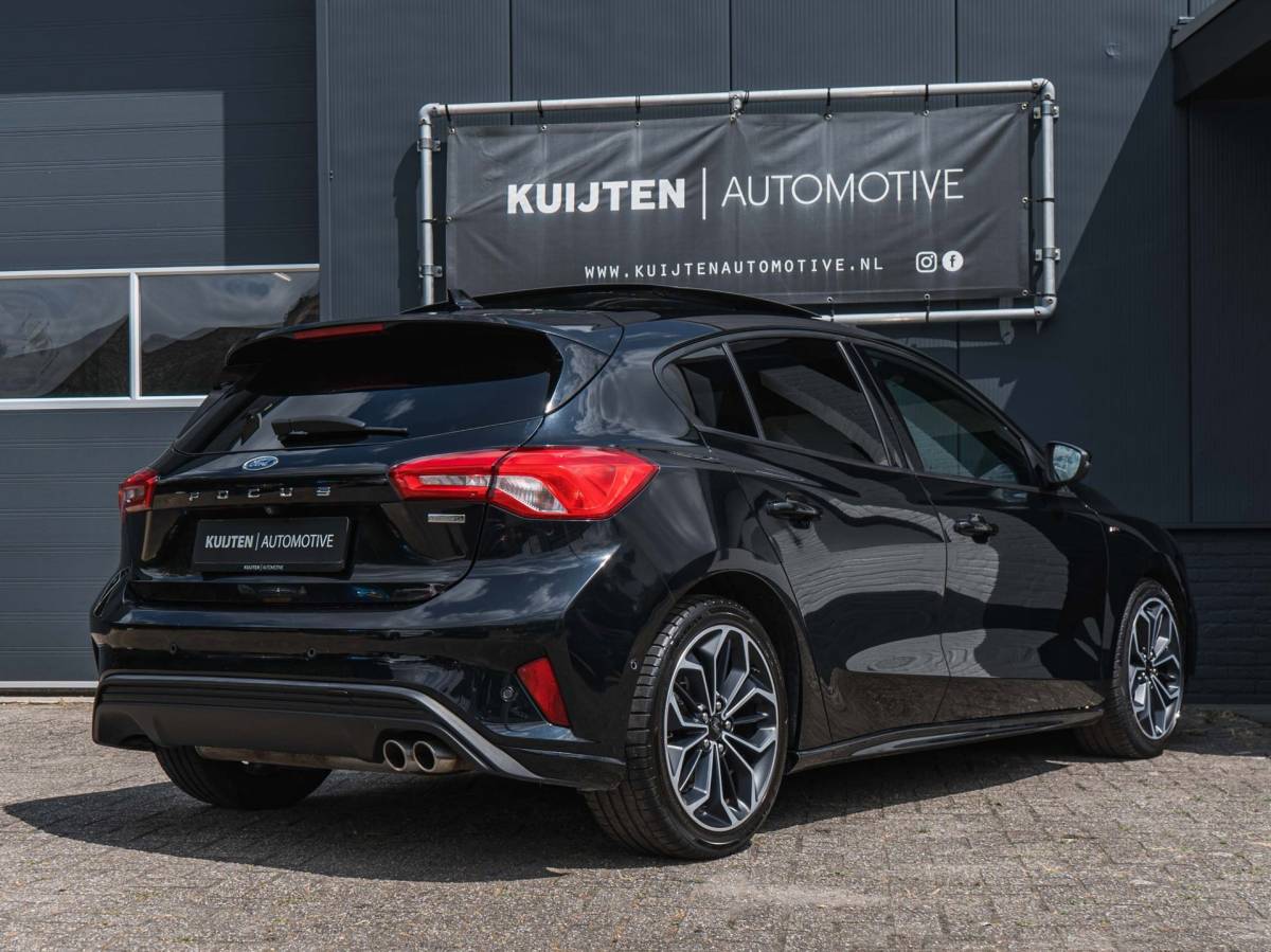 Ford Focus Ford Focus 1.0 EcoBoost ST Line / LED / Pano / HUD / Leder / VOL!
