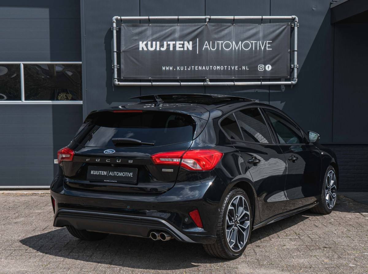 Ford Focus Ford Focus 1.0 EcoBoost ST Line / LED / Pano / HUD / Leder / VOL!