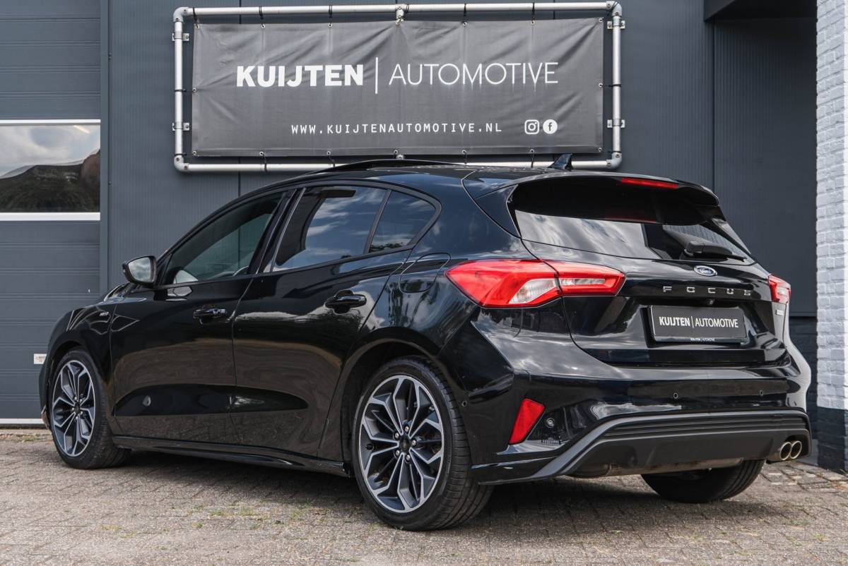 Ford Focus Ford Focus 1.0 EcoBoost ST Line / LED / Pano / HUD / Leder / VOL!