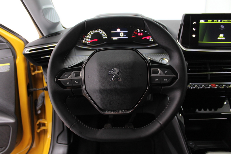 Peugeot 208 Peugeot 208 1.2 PureTech Allure 101PK, RIJKLAAR | DEELS LEER | CARPLAY | CLIMATE CONTROLE | CRUISE CONTROLE | PARKEERSENSOREN