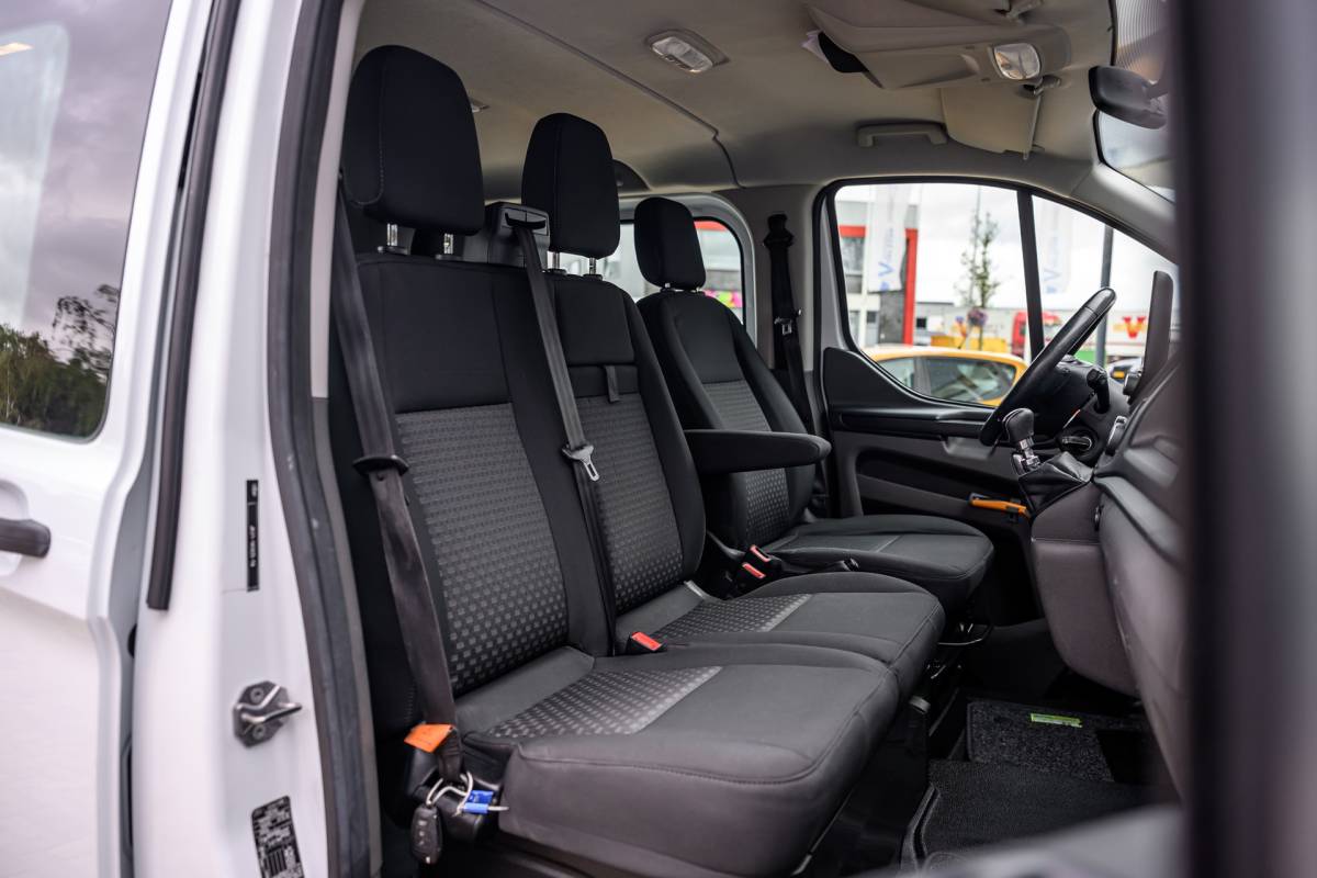 Ford Transit Custom Ford Transit Custom 300 2.0 TDCI L2H1 Trend DC|6 ZITS|PDC|CRUISE