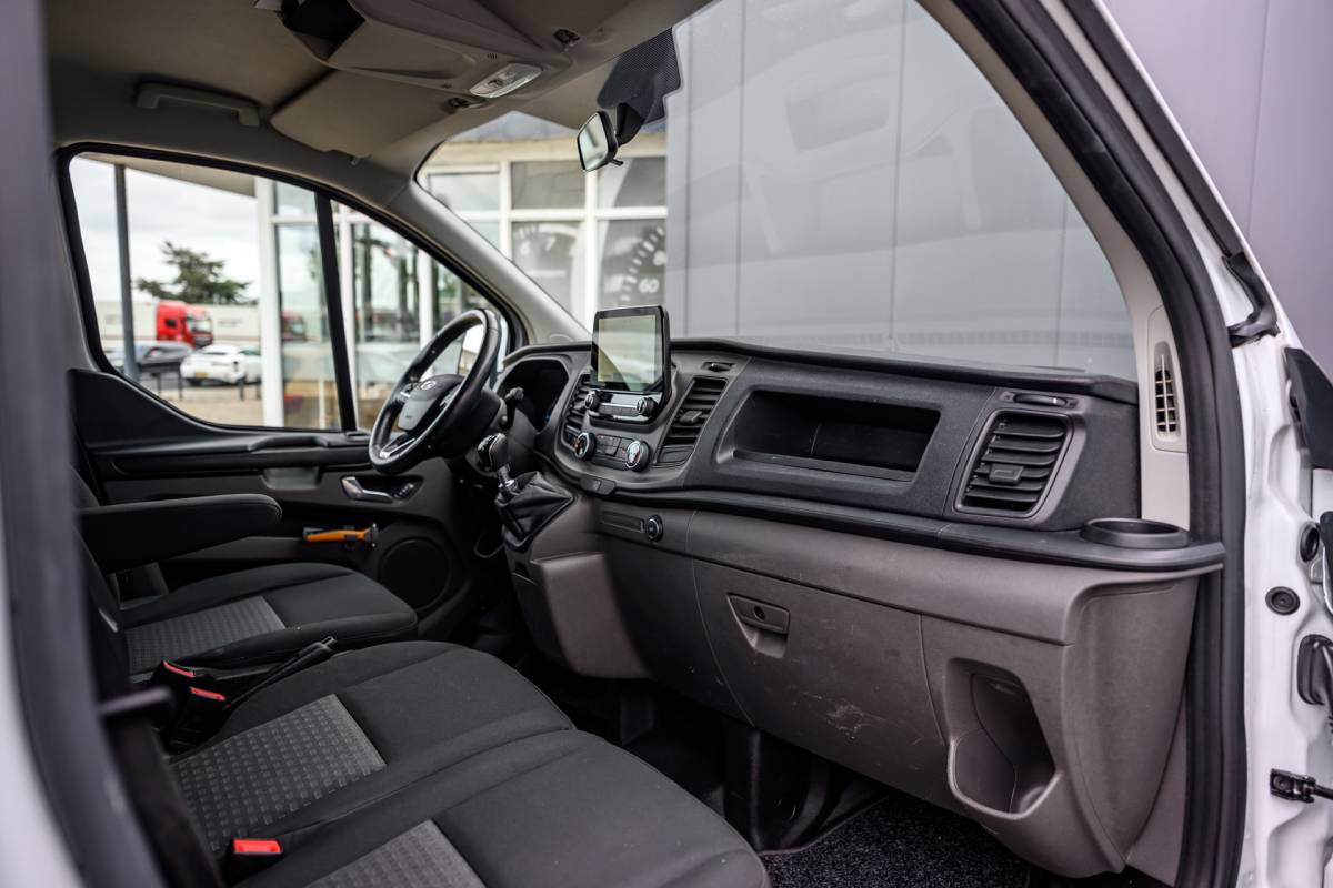 Ford Transit Custom Ford Transit Custom 300 2.0 TDCI L2H1 Trend DC|6 ZITS|PDC|CRUISE