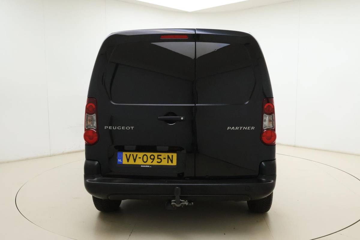 Peugeot Partner Peugeot Partner 120 1.6 HDi 75 L1 XR | Trekhaak | Airco | Centrale deurvergrendeling | Twee-zits bijrijdersbank | Nette auto