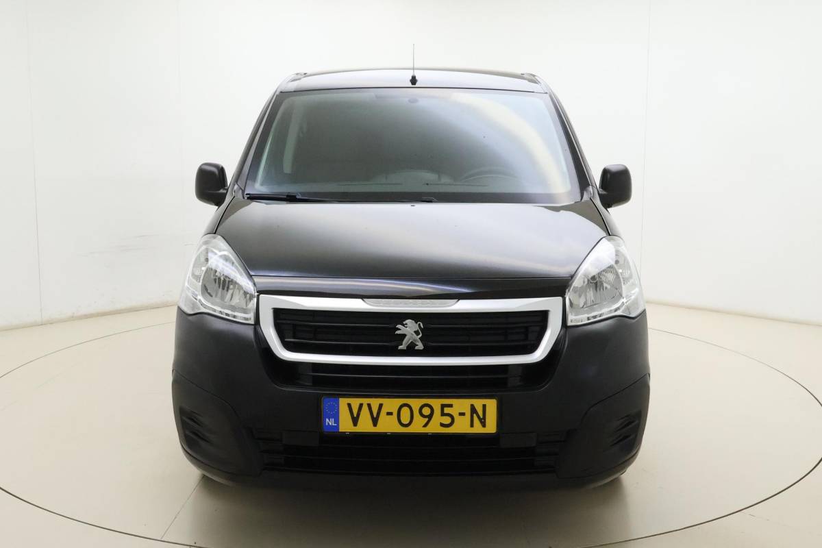 Peugeot Partner Peugeot Partner 120 1.6 HDi 75 L1 XR | Trekhaak | Airco | Centrale deurvergrendeling | Twee-zits bijrijdersbank | Nette auto