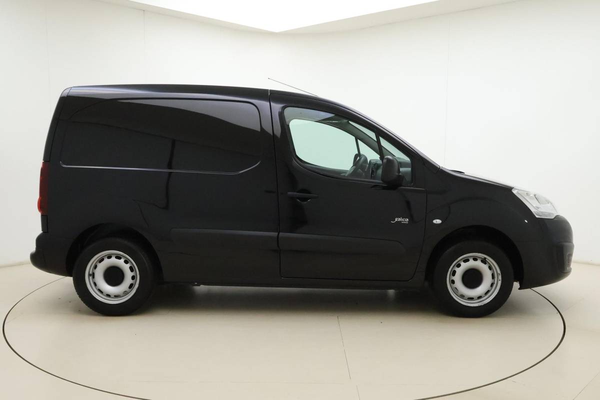 Peugeot Partner Peugeot Partner 120 1.6 HDi 75 L1 XR | Trekhaak | Airco | Centrale deurvergrendeling | Twee-zits bijrijdersbank | Nette auto