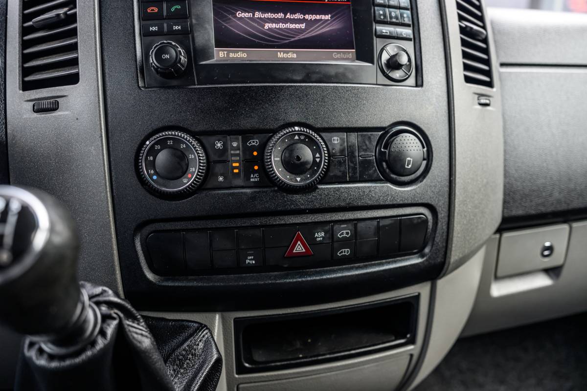 Volkswagen Crafter Volkswagen Crafter 35 2.0 TDI L2H3|CAMERA|TREKHAAK|BLUETOOTH