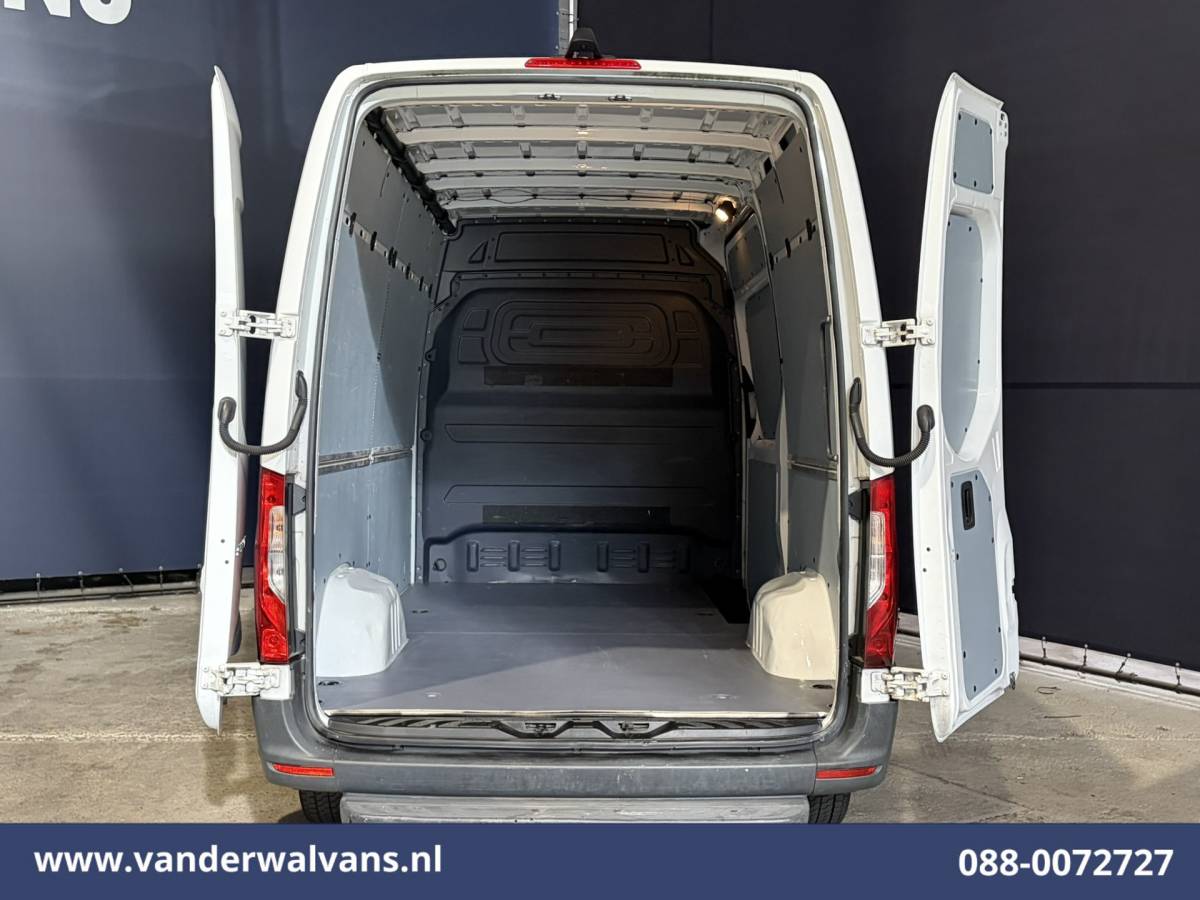 Mercedes-Benz Sprinter Mercedes-Benz Sprinter 315 CDI 150pk L2H2 Euro6 Airco | Camera | Apple Carplay | Android Auto Parkeersensoren, 270 Graden Achterdeuren, Bijrijdersbank