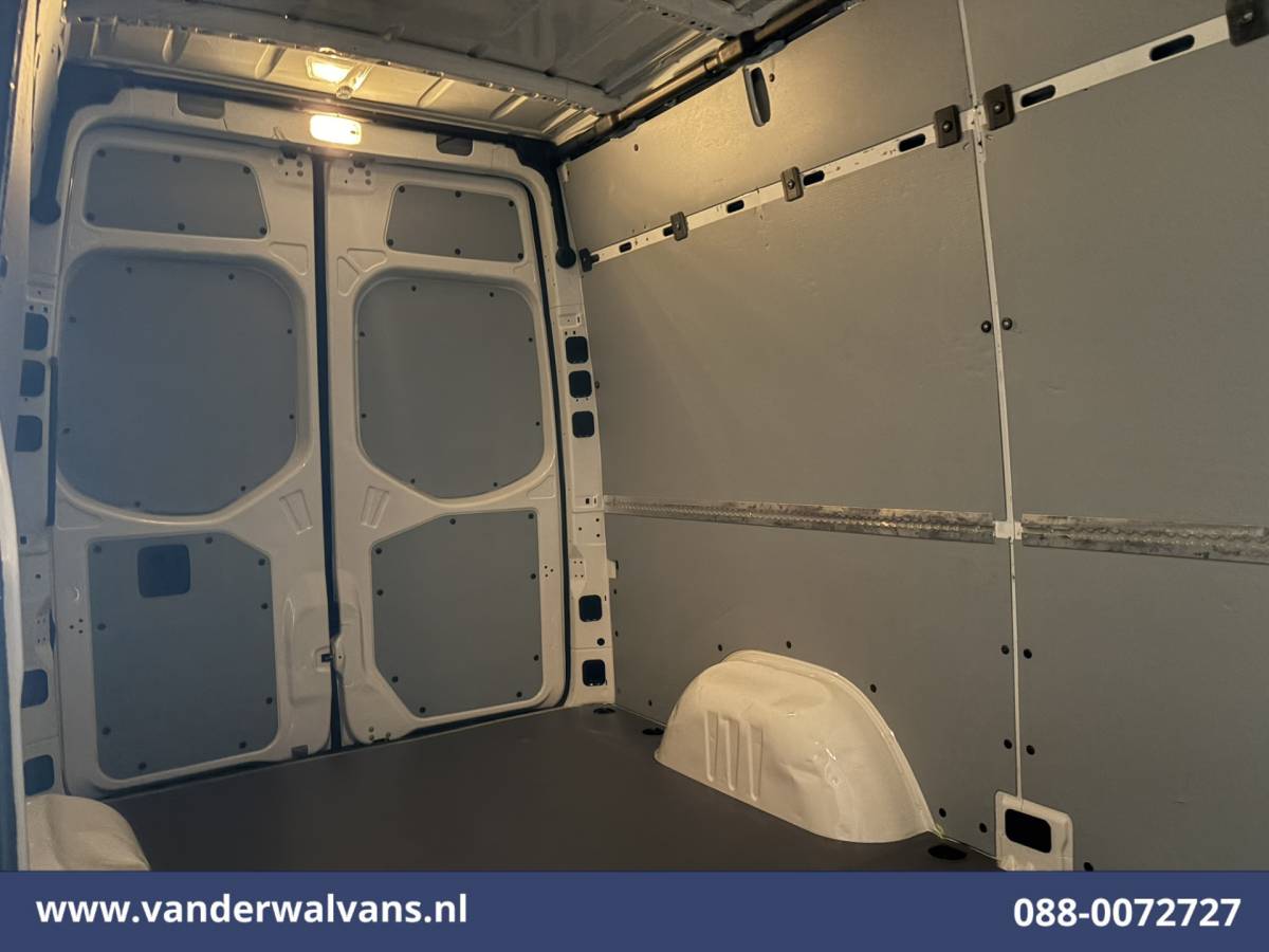 Mercedes-Benz Sprinter Mercedes-Benz Sprinter 315 CDI 150pk L2H2 Euro6 Airco | Camera | Apple Carplay | Android Auto Parkeersensoren, 270 Graden Achterdeuren, Bijrijdersbank