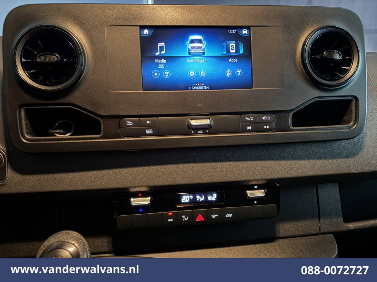 Mercedes-Benz Sprinter Mercedes-Benz Sprinter 315 CDI 150pk L2H2 Euro6 Airco | Camera | Apple Carplay | Android Auto Parkeersensoren, 270 Graden Achterdeuren, Bijrijdersbank