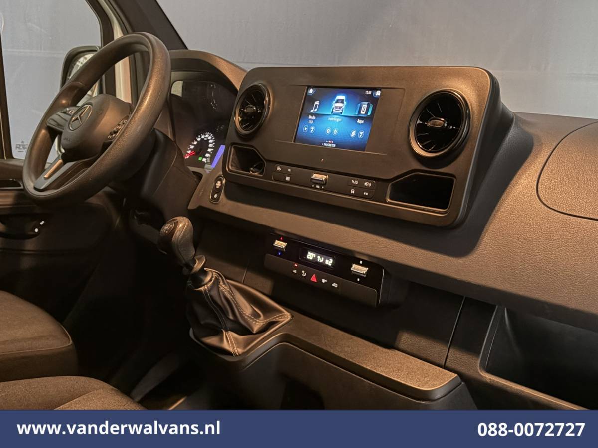 Mercedes-Benz Sprinter Mercedes-Benz Sprinter 315 CDI 150pk L2H2 Euro6 Airco | Camera | Apple Carplay | Android Auto Parkeersensoren, 270 Graden Achterdeuren, Bijrijdersbank