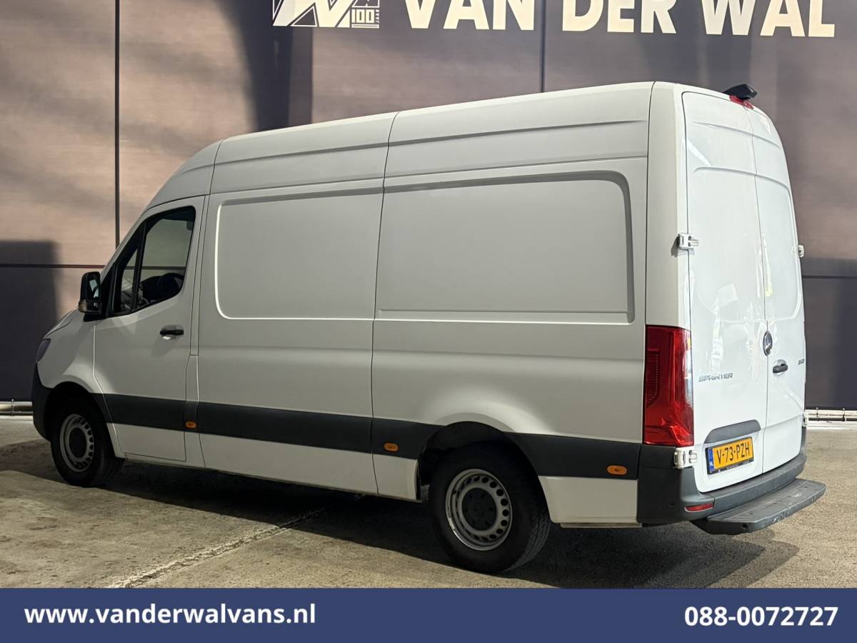 Mercedes-Benz Sprinter Mercedes-Benz Sprinter 315 CDI 150pk L2H2 Euro6 Airco | Camera | Apple Carplay | Android Auto Parkeersensoren, 270 Graden Achterdeuren, Bijrijdersbank