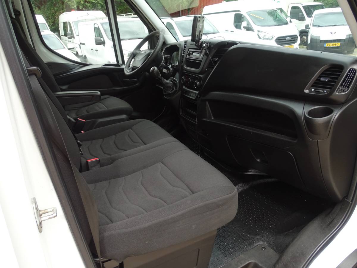 Iveco Daily Iveco Daily 35C13V 2.3 352 H2L2