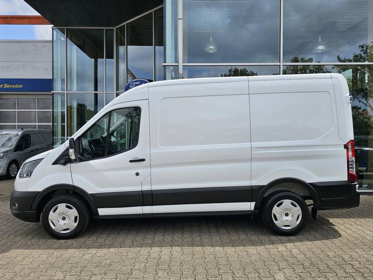 Ford Transit Ford Transit 310 2.0 TDCI L2H2 Trend Achteruitrijcamera | Betimmerde Laadruimte | Trekhaak | Airco | Navigatie | Adaptieve Cruise Control | Stoelverwarming etc.