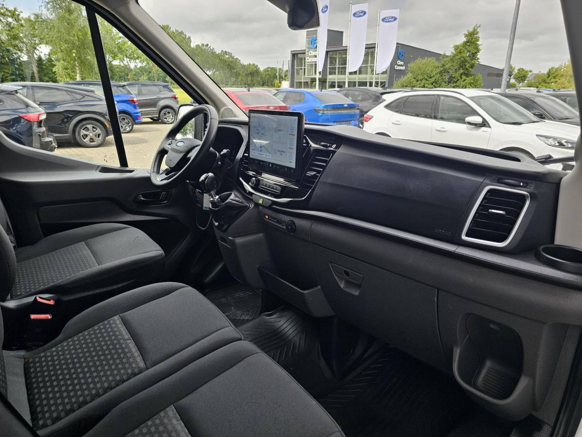 Ford Transit Ford Transit 310 2.0 TDCI L2H2 Trend Achteruitrijcamera | Betimmerde Laadruimte | Trekhaak | Airco | Navigatie | Adaptieve Cruise Control | Stoelverwarming etc.