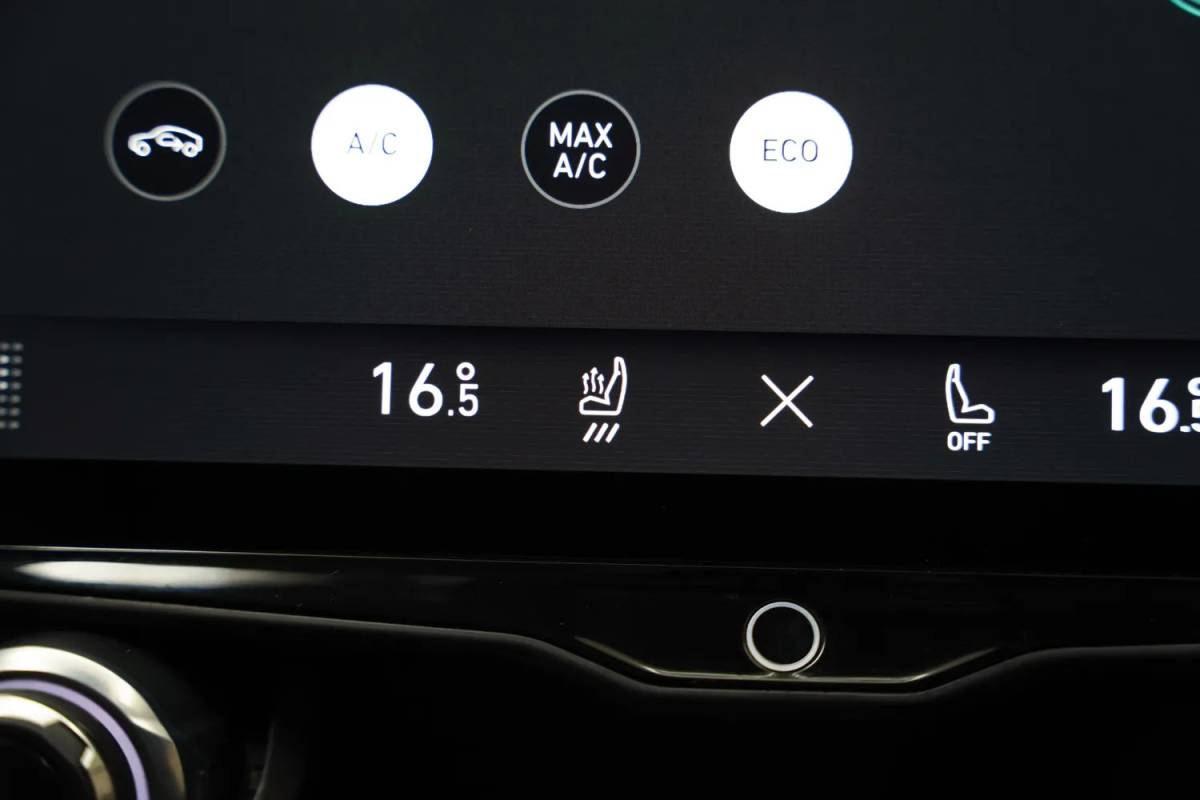 Lynk & Co 01 Lynk & Co 01 1.5 PHEV [ Panorama Navi 360°-Camera Keyless ]