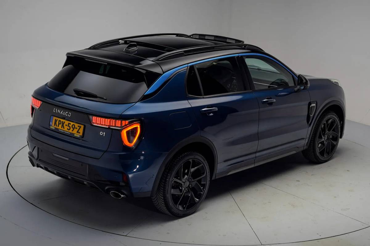 Lynk & Co 01 Lynk & Co 01 1.5 PHEV [ Panorama Navi 360°-Camera Keyless ]