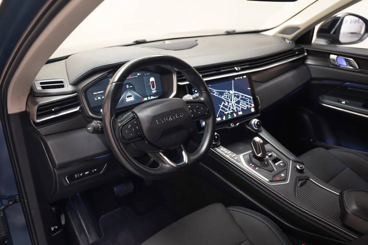 Lynk & Co 01 Lynk & Co 01 1.5 PHEV [ Panorama Navi 360°-Camera Keyless ]