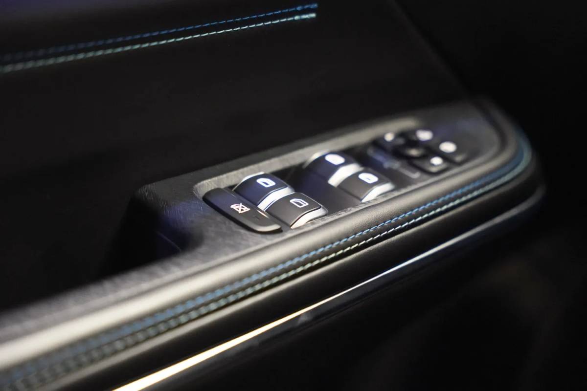 Lynk & Co 01 Lynk & Co 01 1.5 PHEV [ Panorama Navi 360°-Camera Keyless ]