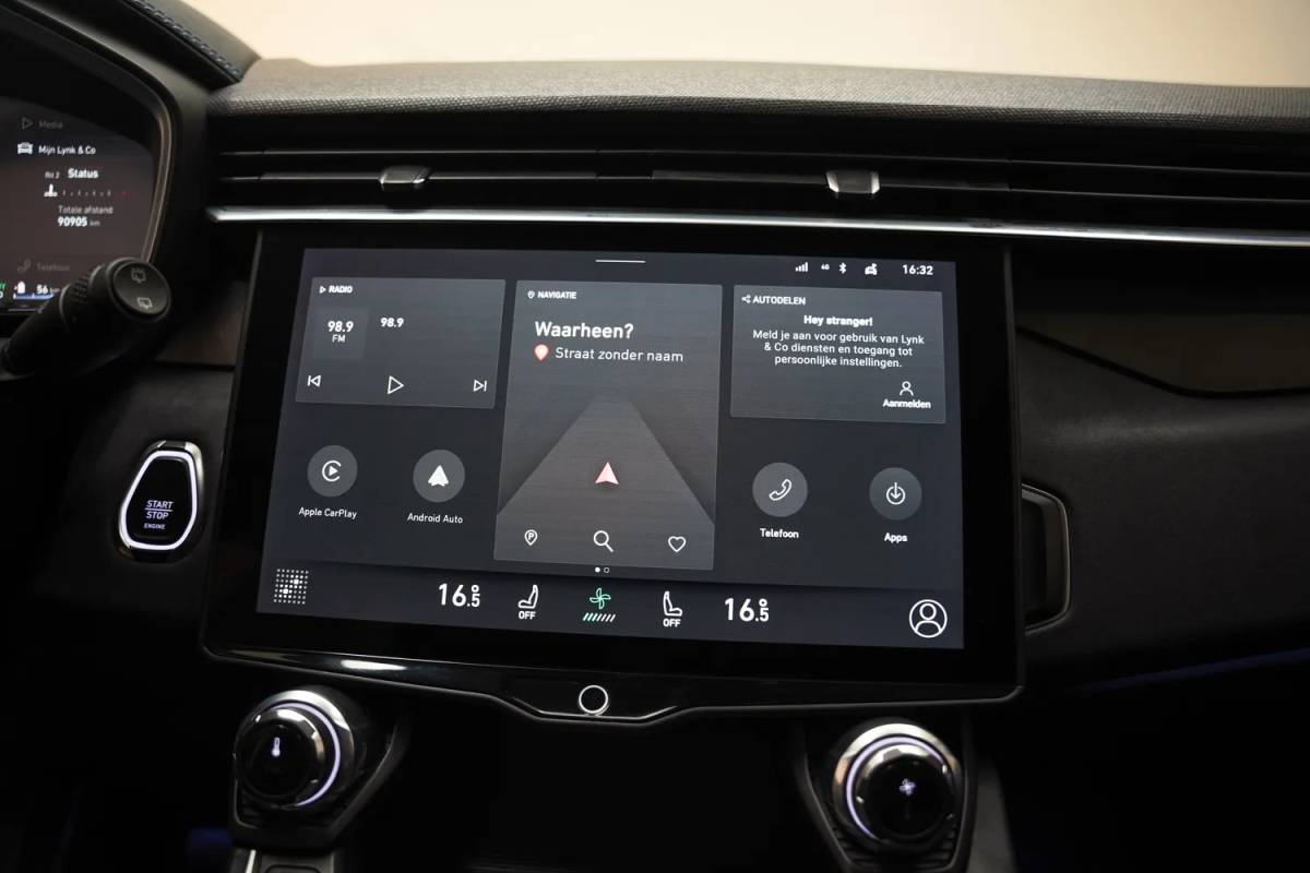 Lynk & Co 01 Lynk & Co 01 1.5 PHEV [ Panorama Navi 360°-Camera Keyless ]