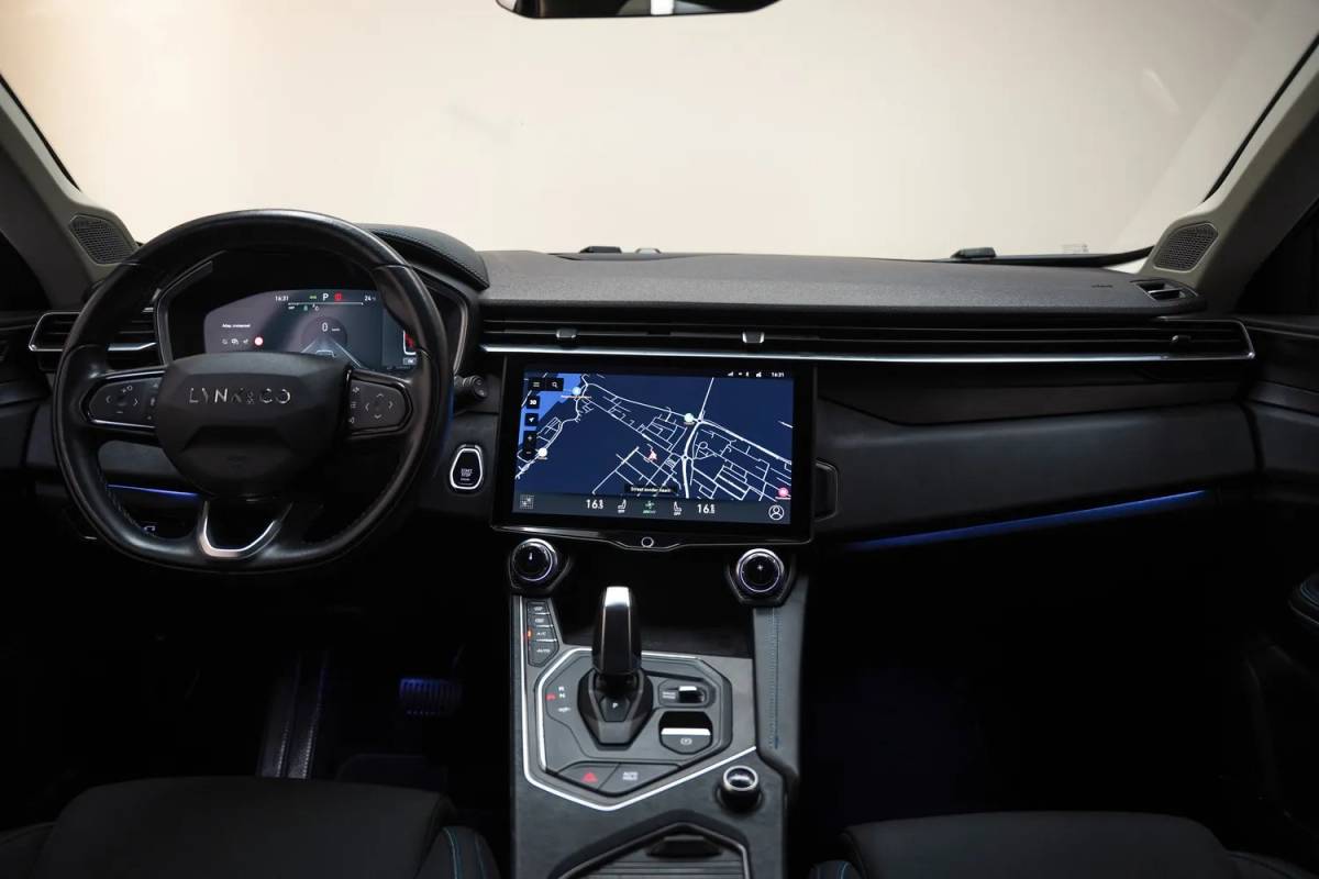 Lynk & Co 01 Lynk & Co 01 1.5 PHEV [ Panorama Navi 360°-Camera Keyless ]