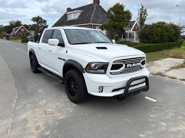Dodge Ram 1500 Dodge Dodge ram 1500 sport 4×4 200L Lpg Financiering v/a 350 p/m