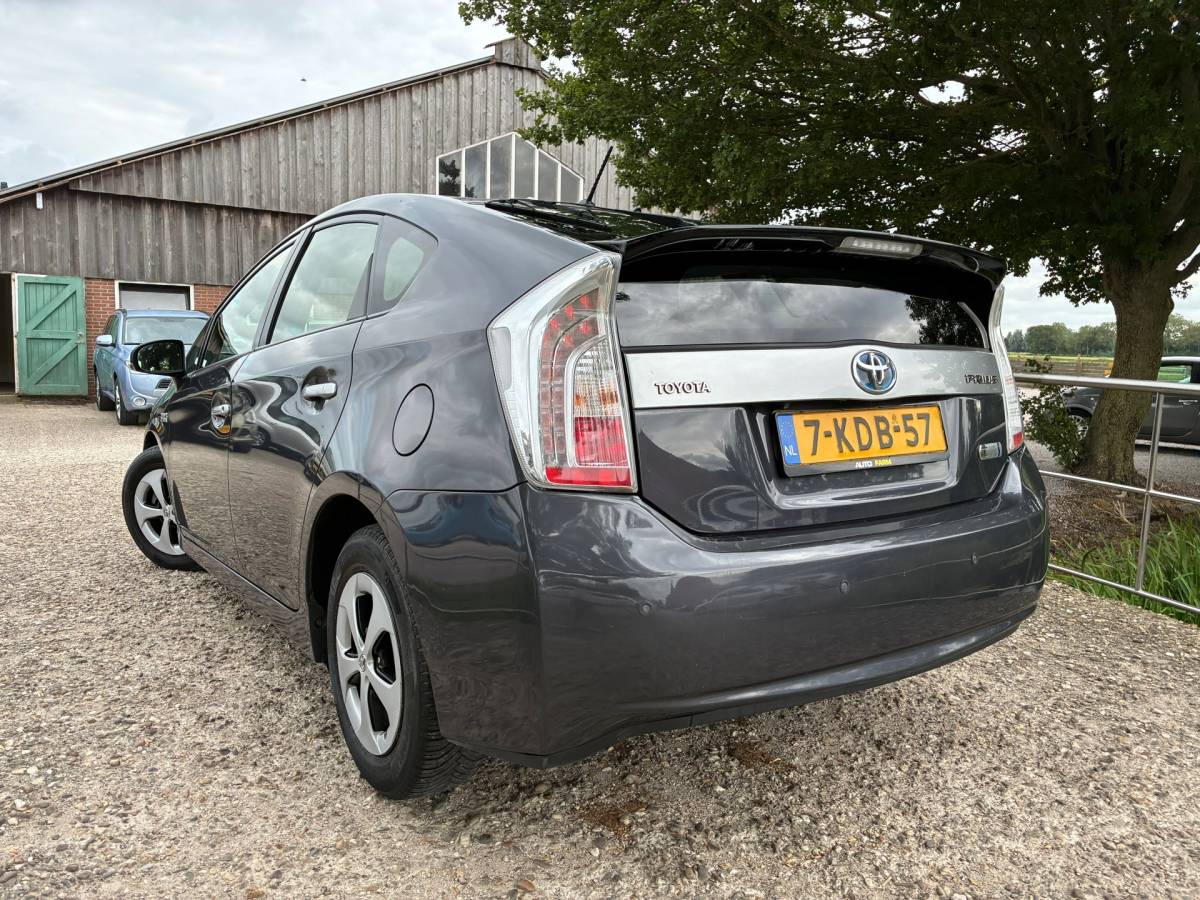 Toyota Prius Toyota Prius 1.8 Plug-in Dynamic Business | 1e Eigenaar + Achteruitrijcamera Nu €8.975